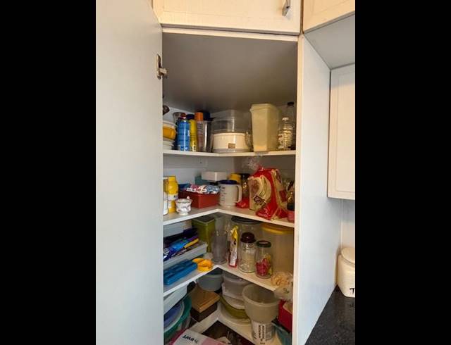 2 BEDROOM APARTMENT FOR SALE IN GLENWOOD